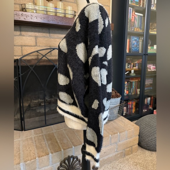 ELAN | Bloomingdale’s Mixed Animal Print Sweater - Small - Picture 7 of 16